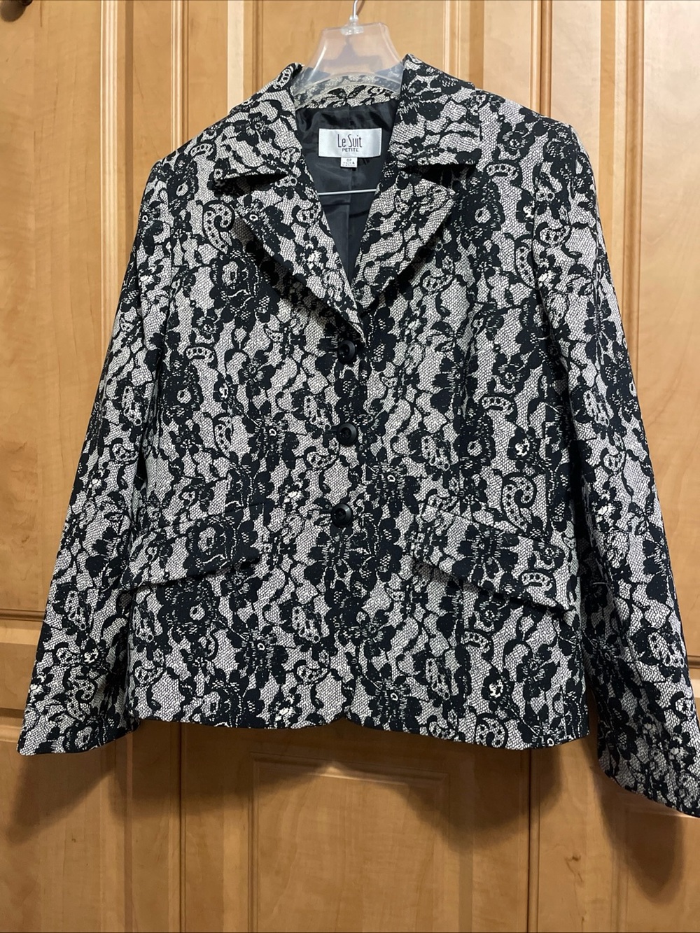 Le Suit Black & White Lace-Effect Blazer